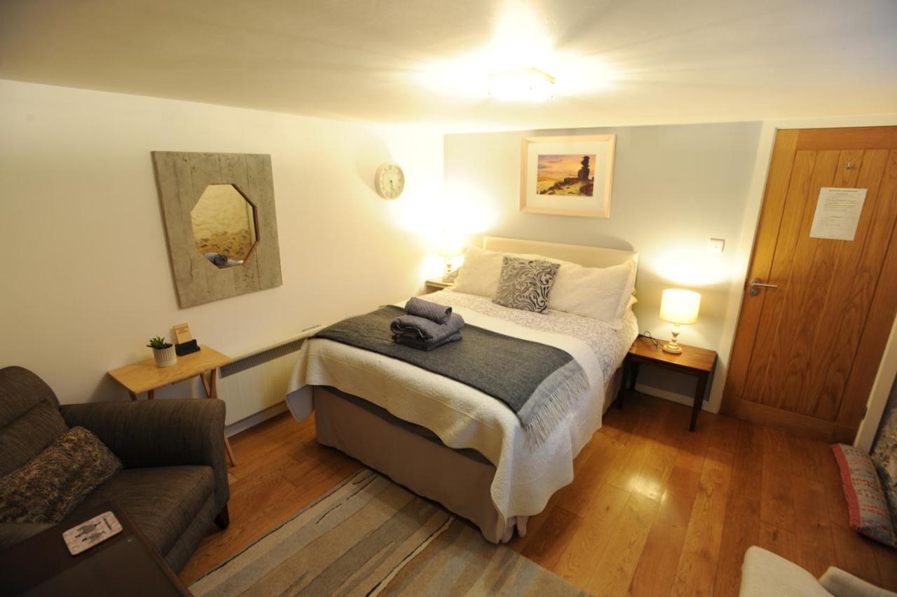 Rose Farm Bed & Breakfast โฮนิทัน ภายนอก รูปภาพ
