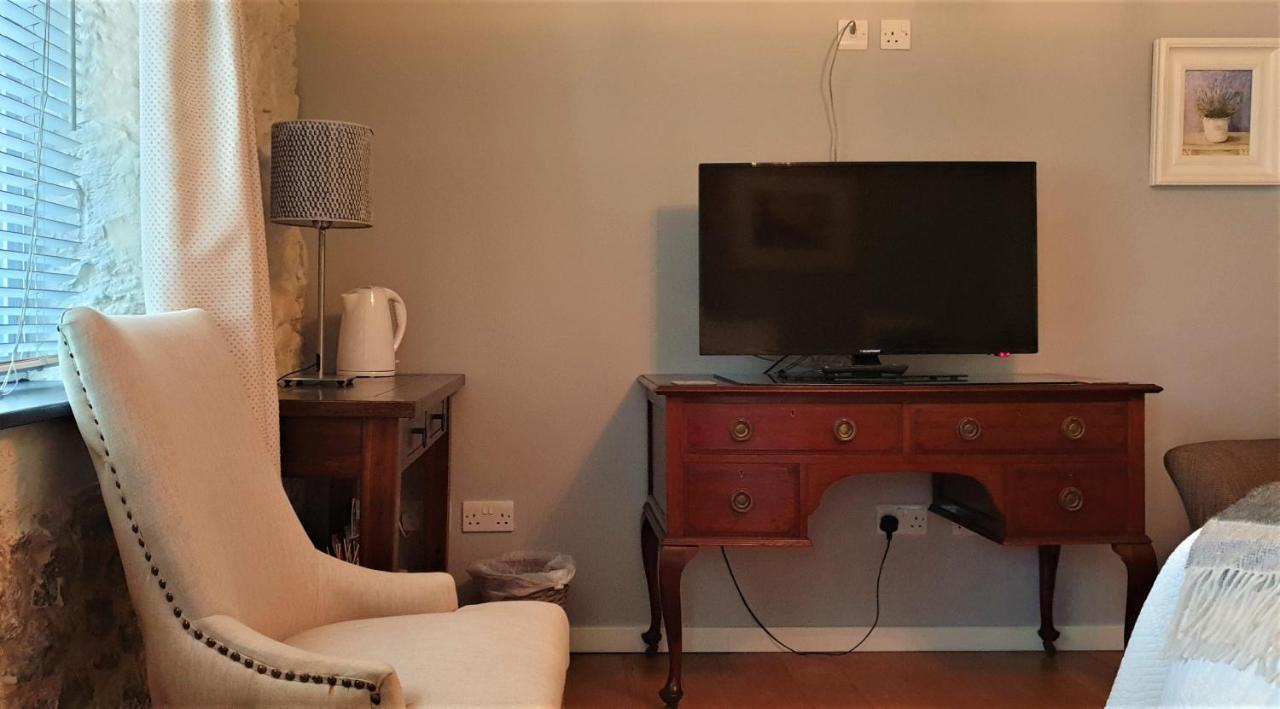 Rose Farm Bed & Breakfast โฮนิทัน ภายนอก รูปภาพ