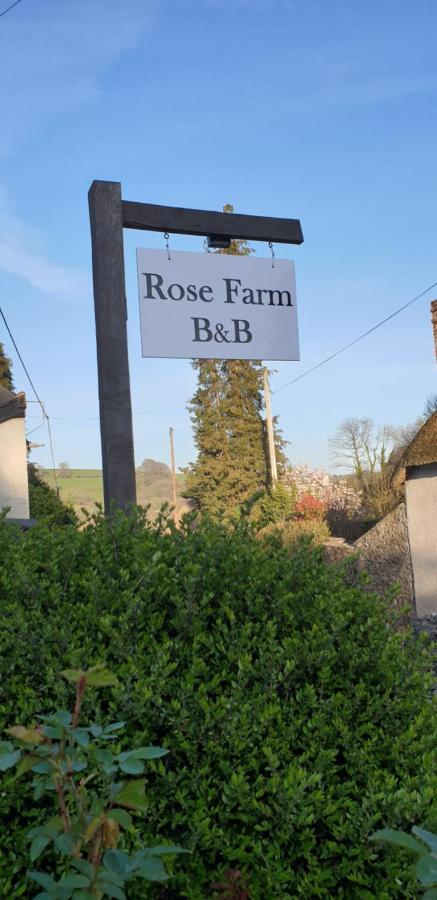 Rose Farm Bed & Breakfast โฮนิทัน ภายนอก รูปภาพ